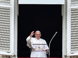 Desde el balcón del Palacio Apostólico, Francisco le solicitó a los fieles que rezaran por Siria. AFP/A. Solaro