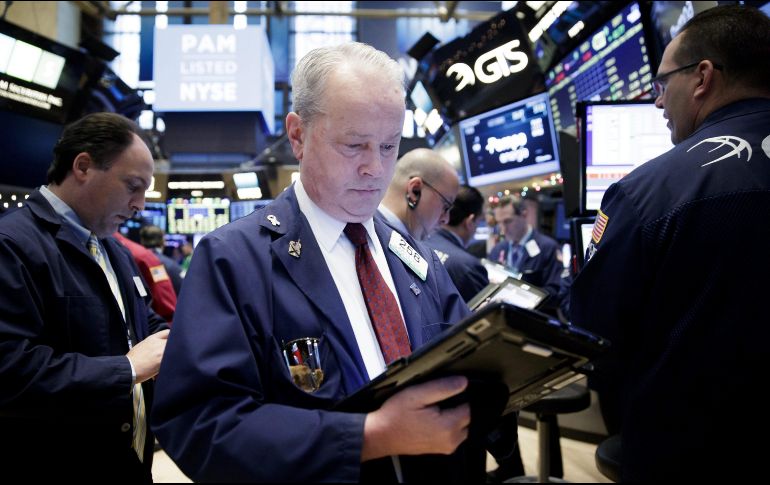 El Dow Jones descendió 301.24 puntos, hasta 25 mil 408.03 unidades. EFE / ARCHIVO