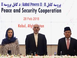 Embajadores de varios países escuchan al presidente afgano, Ashraf Ghani, durante la ceremonia de apertura de de la segunda ronda de Proceso de Kabul. EFE/J. Jalali