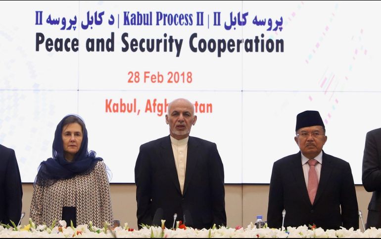 Embajadores de varios países escuchan al presidente afgano, Ashraf Ghani, durante la ceremonia de apertura de de la segunda ronda de Proceso de Kabul. EFE/J. Jalali