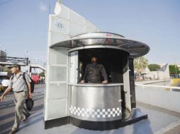 El módulo de seguridad ubicado en calzada Independencia y avenida Juárez fue uno de los cinco que han vuelto a operar en el centro histórico. EL INFORMADOR/F. Atilano