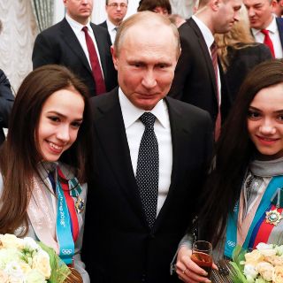 Rusia premia a medallistas con coches último modelo