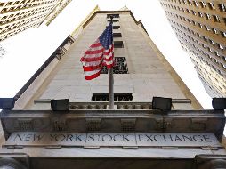 La bolsa ya operaba en baja pero su caída se hizo más pronunciada cuando Trump anunció que la semana próxima penalizará el aluminio y acero de varios países. AP / ARCHIVO