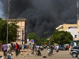 Alrededor de cinco hombres realizaron el ataque en el centro de la ciudad. AFP/A. Ouoba