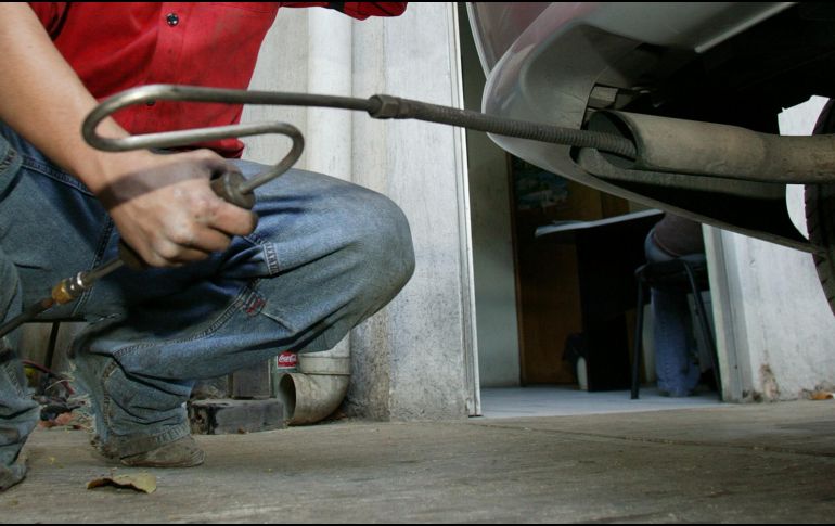 La verificación se lleva a cabo de la manera tradicional, las placas que terminan en 1, en enero; en 2, en febrero; en 3, en marzo y así hasta octubre. EL INFORMADOR / ARCHIVO