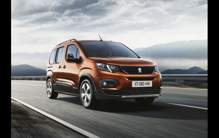 La evolución llegó a Peugeot, y es el turno de renovar uno de los vehículos de trabajo más capaces con el Rifter 2019