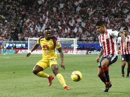 Las deficiencias defensivas del Rebaño no tardaron en hacerse presentes y propiciaron la igualada de América. EL INFORMADOR / M. Vargas