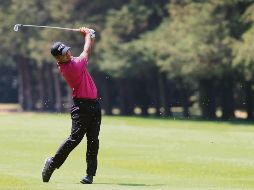 Shubhankar Sharma. El golfista originario de la India, realiza uno de sus tiros ayer durante la tercera ronda en el Club de Golf Chapultepec. SUN