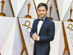 Gael García. El histrión lució un traje azul durante la alfombra. EFE