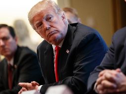 En su serie de tuits, Trump volvió a atacar a México al señalar que deben hacer más para impedir que las drogas inunden EU.  AP/ARCHIVO