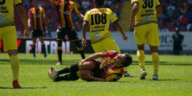 Mora y V&aacute;zquez, bajas sensibles para Leones Negros