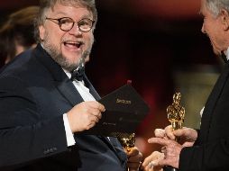 Peña Nieto no ha felicitado a Guillermo del Toro por el Oscar