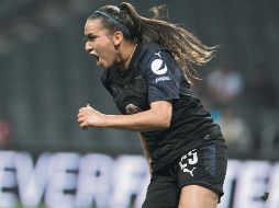 Kristal Soto festeja su anotación. MEXSPORT