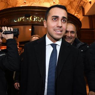 Triunfadores de elecciones italianas, abiertos a negociar