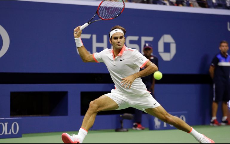Federer podría perder el ránking, sobre todo porque en el torneo participará Novak Djokovic, el rival de mayor peso. AP/ARCHIVO