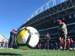 El Rebaño tuvo varios inconvenientes para llegar a Seattle, como hacer una parada que prolongó más su arribo. TWITTER / @Chivas