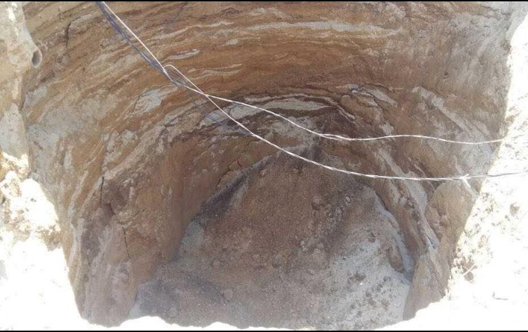 El Siteur presume que el hoyanco se produjo desde hace tiempo en el subsuelo y sólo se encontraba cubierto por una capa superficial de asfalto. ESPECIAL /Siteur