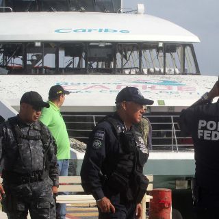 Investiga PGR explosión en embarcación de Playa del Carmen