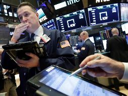 El índice industrial Dow Jones reporta durante los primeros minutos de operaciones un retroceso de 187.72 puntos (-0.75 por ciento) para operar en 24 mil 696.40 unidades. AP / R. Drew