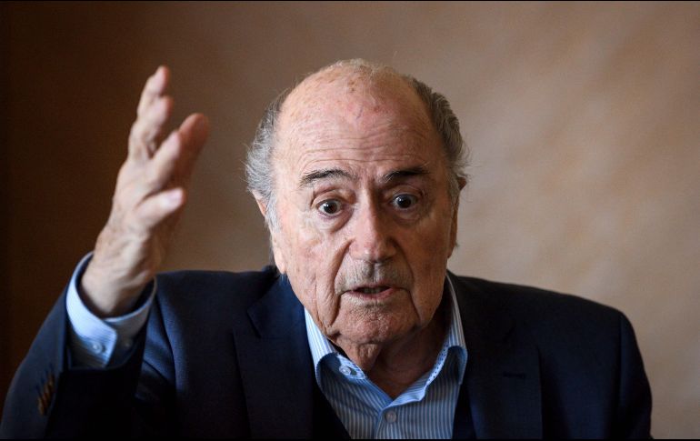 Blatter se ha mostrado a favor de Marruecos para organizar el Mundial, pues en su gestión ante la FIFA eligió mundiales organizados en un solo país. AFP / F. Coffrini