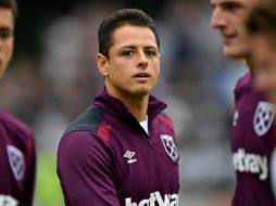 El atacante del West Ham publicó en su cuenta de Twitter un mensaje en español e inglés y al final concluye con un contundente ''#Feminista''. ESPECIAL / whufc.com