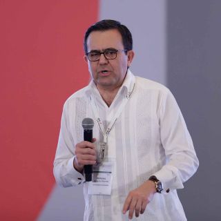 Economía abierta, fundamental para fortalecer al país: Guajardo