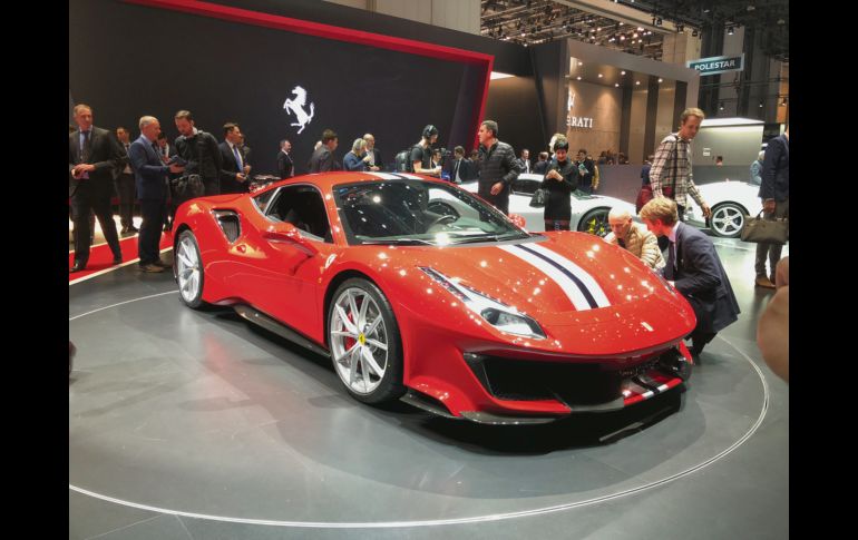 Ferrari elegió este salón para presentar el 488 Pista con más de 700 caballos de fuerza.
