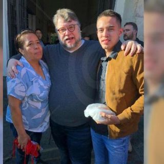 Del Toro desayuna menudo en Santa Tere