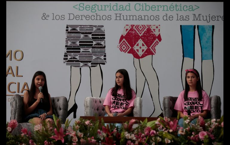 De izquierda a derecha: Fernanda González, escritora; Kalinda Mayagoitia, pintora y Jimena Zepeda, bailarina, en un panel del Mentoring Walk Jalisco. EL INFORMADOR / F. Atilano