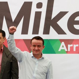 Mikel Arriola oficializa su registro para la CDMX