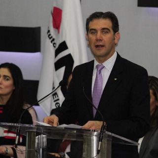Lorenzo Córdova pide a gobiernos no intervenir en proceso electoral