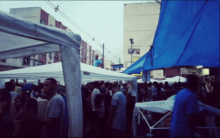Los hechos ocurrieron en en un baile funk, en la favela Vila Cruzeiro, zona norte de Río de Janeiro. TWITTER/ @lucasmeniniii