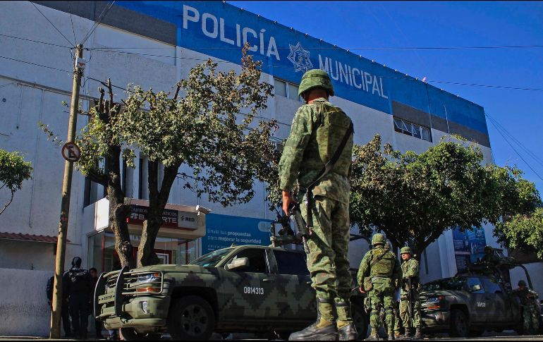 El domingo pasado la Comisaría de Tlaquepaque fue intervenida por autoridades estatales, federales y el Ejército. SUN / ARCHIVO