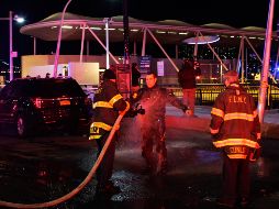 El Departamento de Policía de Nueva York y el Departamento de Bomberos de Nueva York confirmaron que enviaron personal de emergencia al área cercana a la calle 90 Este en Manhattan. AFP/ E. Muñoz