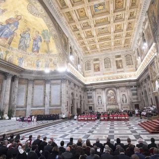 China y el Vaticano trabajan para mejorar sus relaciones