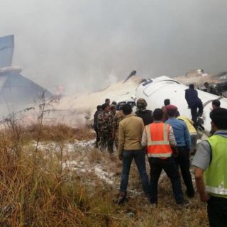 Un avión se estrella al aterrizar en Katmandú
