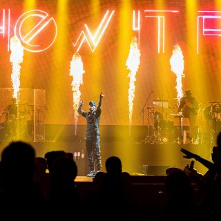 Enrique Iglesias dedica mensaje a Anna Kournikova y sus mellizos