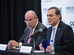 Luis Miguel Pando y Juan Pablo Castañón, director general y presidente del CCE, respectivamente, durante su participación en la conferencia 