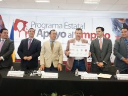 Las empresas son las que determinan el contenido del curso y el perfil de quienes tomarán la capacitación, esto permite mejorar la colocación.  TWITTER / @STPSJALISCO