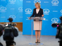 María Zajárova, portavoz del Ministerio de Asuntos Exteriores ruso, da una rueda de prensa en Moscú. EFE/S. Ilnitsky