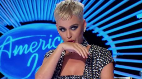 Katy Perry no mostró ningún arrepentimiento tras sorprender al joven participante de 'American Idol'. YOUTUBE