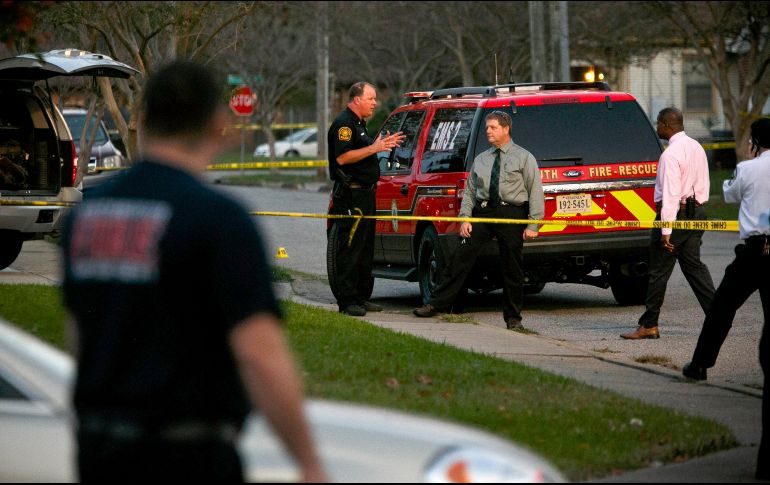 Las explosiones provocaron varios incendios que consumieron la totalidad de la instalación y provocó que el techo de la planta se colapsara. AP/ ARCHIVO