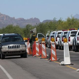 Muere pareja de mexicanos en California al huir de migración 