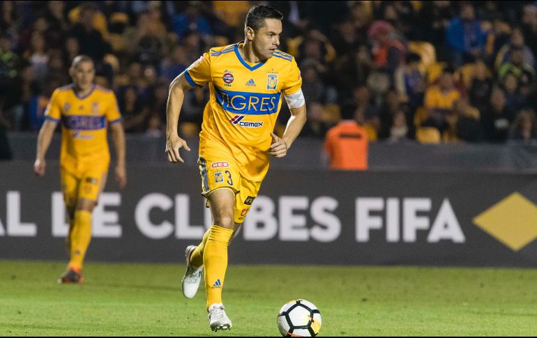 El estado de la cancha del estadio Akron preocupa al defensa de los universitarios. MEXSPORT/ARCHIVO