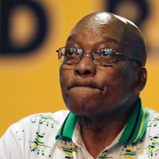 Fiscalía acusa a ex presidente sudafricano de cargos de corrupción