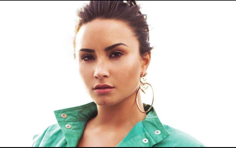 Demi Lovato confesó hace unos días que durante la gala del MET de 2016 estuvo a punto de beber alcohol por culpa de una celebridad. TWITTER / @ddlovato