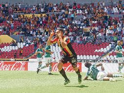 Ismael Valadez salió de la banca para hacer el tanto de la victoria que pone a Leones Negros en franca posición de Liguilla. EL INFORMADOR/A. Camacho