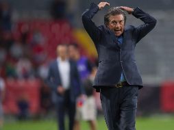 Romano mostró su molesta debido a que el silbante prefirió no marcar un penal a favor de los rojinegros. MEXSPORT / ARCHIVO