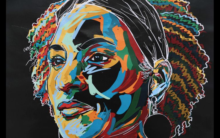Una producción artística con la imagen de la concejala brasileña Marielle Franco se ve en un muro en Río de Janeiro, Brasil, en el sitio donde fue asesinada el pasado 14 de marzo. EFE/M. Sayão