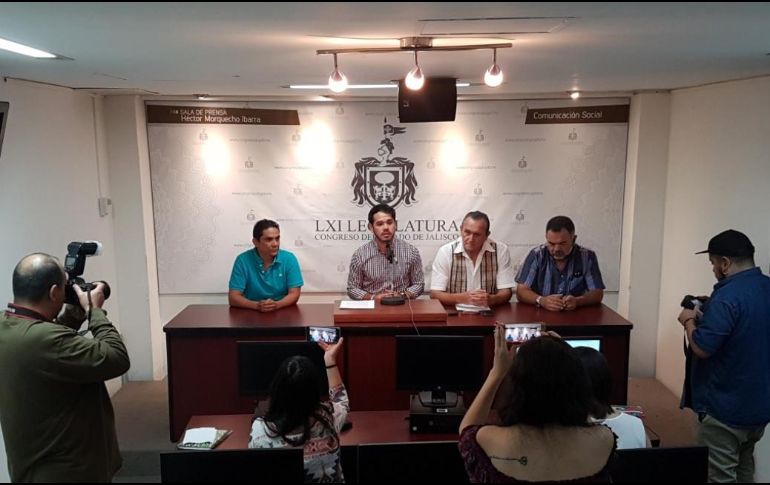 Señaló que en Jalisco se estima que la plataforma Uber cuenta con un millón 500 mil usuarios y más de 35 mil socios conductores. TWITTER/ @LegislativoJal